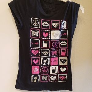 No boundaries girly themed tshirt, small